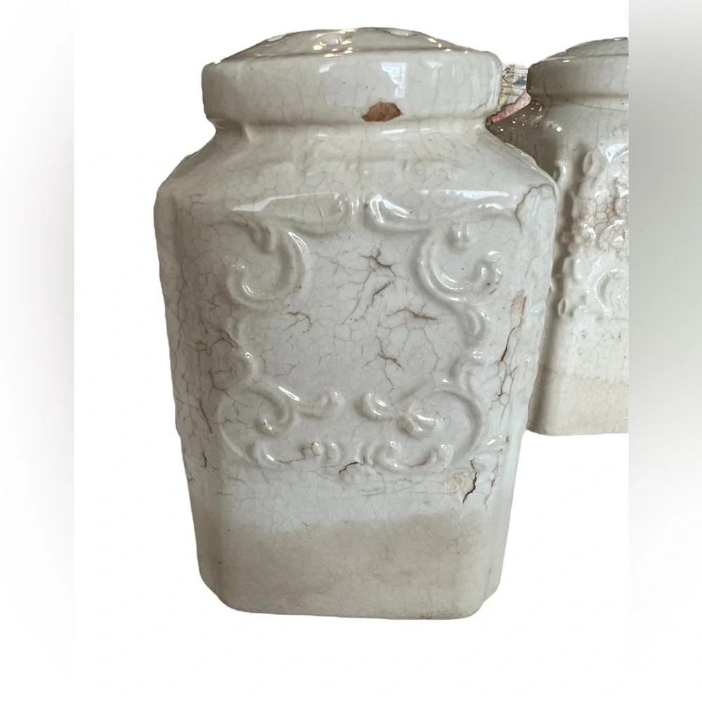 Large Vintage Transferware Salt & Pepper Shakers, Made in Japan - Picture 7 of 7